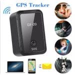 gps tracker za auto - u prostoru