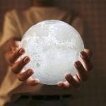 3D mesec lampa u poklon kutiji — idealan poklon za rođendan ili praznik