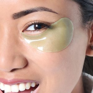 Detalj teksture aloe vera gel maske za oči — hidratantna formula za podočnjake