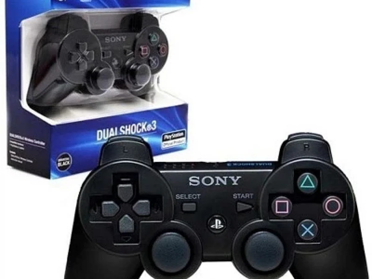 USB kabl za punjenje PS3 džojstika USB kabl za punjenje i povezivanje PS3 džojstika priključen na kontroler