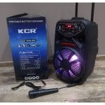 Kompletan sadržaj paketa Bluetooth zvučnika sa kablovima i priborom
