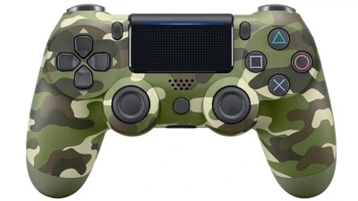 džojstik za PS4 maskirni džojstik za PS4 maskirni — u upotrebi