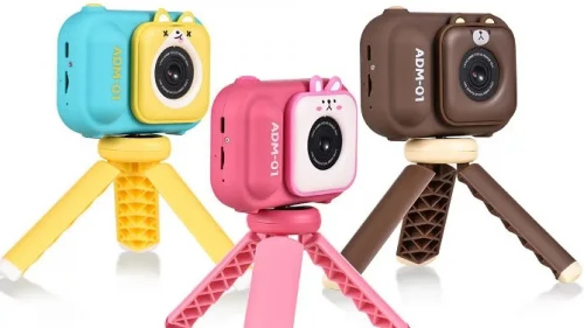 dečiji fotoaparat sa mini stativom dečiji fotoaparat sa mini stativom — u upotrebi