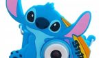 Dete koristi fotoaparat za decu Stitch — ukrašava fotografije filterima i igra igrice