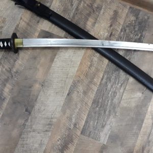 Detaljan prikaz sečiva i garde katane od hladnog čelika