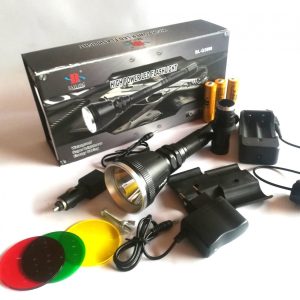 Lovačka lampa BL-Q3888 iz bočnog ugla, pojedinosti reflektora