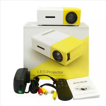 mini LED projektor prenosni — u upotrebi