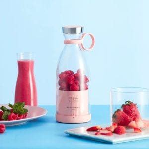 prenosivi mini blender — u upotrebi