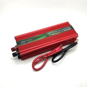 pretvarač napona 12V na 220V — prednja strana