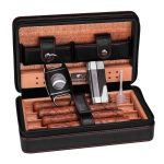 putni kožni humidor za cigare — u upotrebi