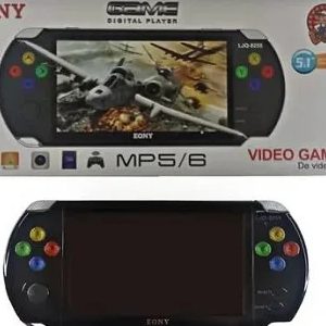 ručna retro konzola LCD - u upotrebi