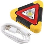 LED trougao iz bočnog ugla sa prisutnim solarnim panelom