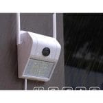 Detalj LED reflektora na WiFi kameri V380 – više od 100 LED dioda za snažno osvetljenje