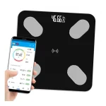 Digitalna pametna vaga sa Bluetoothom na beloj pozadini