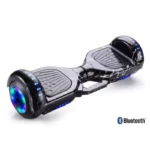 Hoverboard bluetooth u upotrebi sa aktivnim LED svetlima tokom vožnje