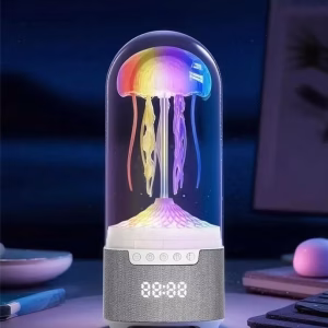 LED Lampa Meduza sa Bluetooth Zvučnikom i satom — u upotrebi