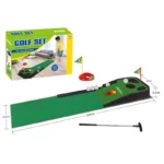 Blizak detalj mini golf štapova i lopti za igranje