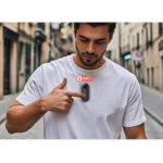 Sportska kamera 1080p pričvršćena na kacigu tokom akcije