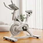 Sobni bicikl za vežbanje sa ergonomskom strukturom i digitalnim ekranom