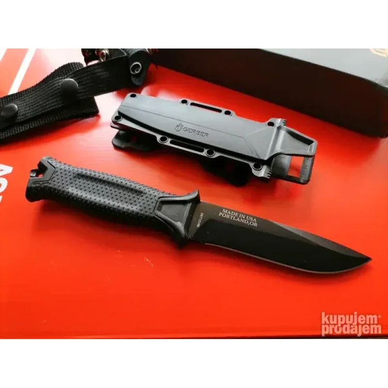 Gerber StrongArm taktički nož crni — masivna konstrukcija Gerber StrongArm crni - u upotrebi