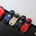 mini auto telefon - prednja strana