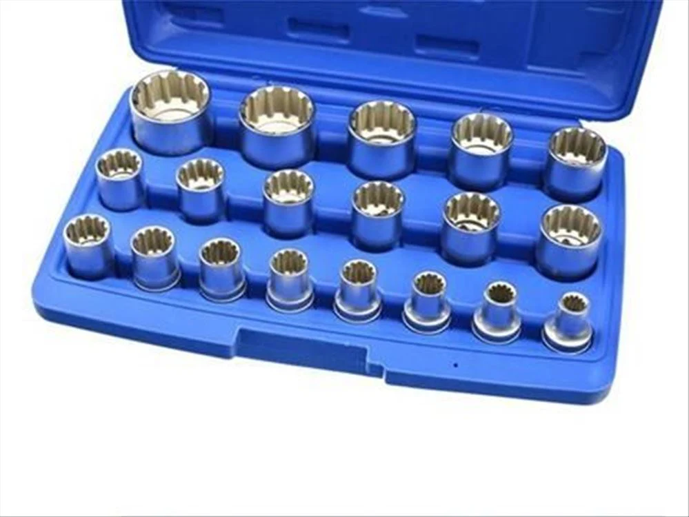 Nasadni ključevi 1/2 set 19 komada 8-32mm dvanaestougaoni set gedora - u upotrebi