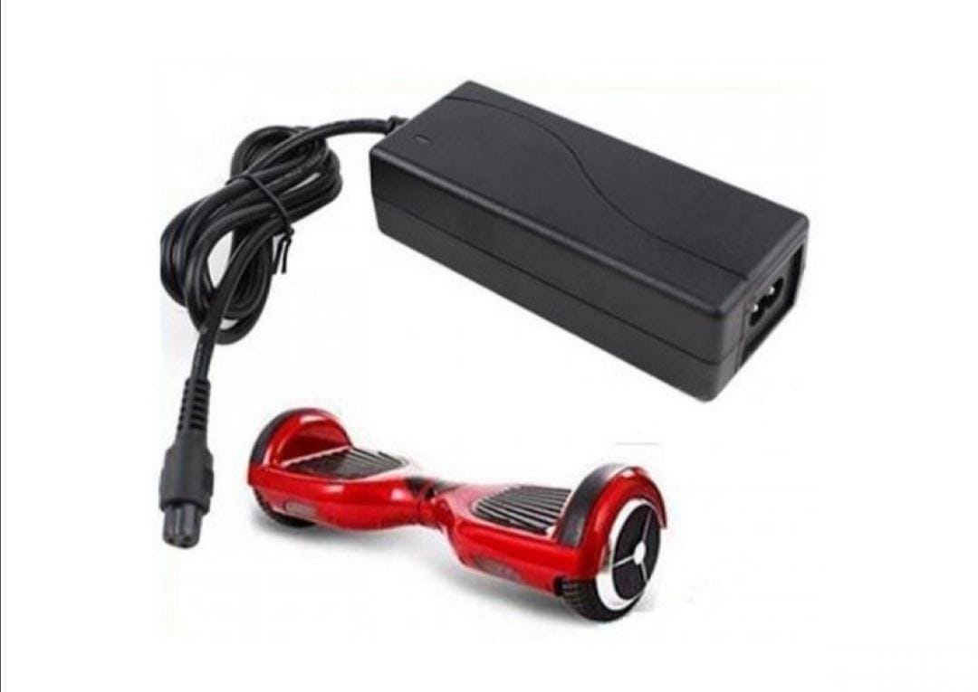 Punjac za HOVERDBOARD 6, 8 i 10 inca punjač za hoverboard - prednja strana