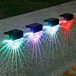 RGB solarne lampe za stepenice i zidove — set 2 kom solarne RGB lampe - u upotrebi