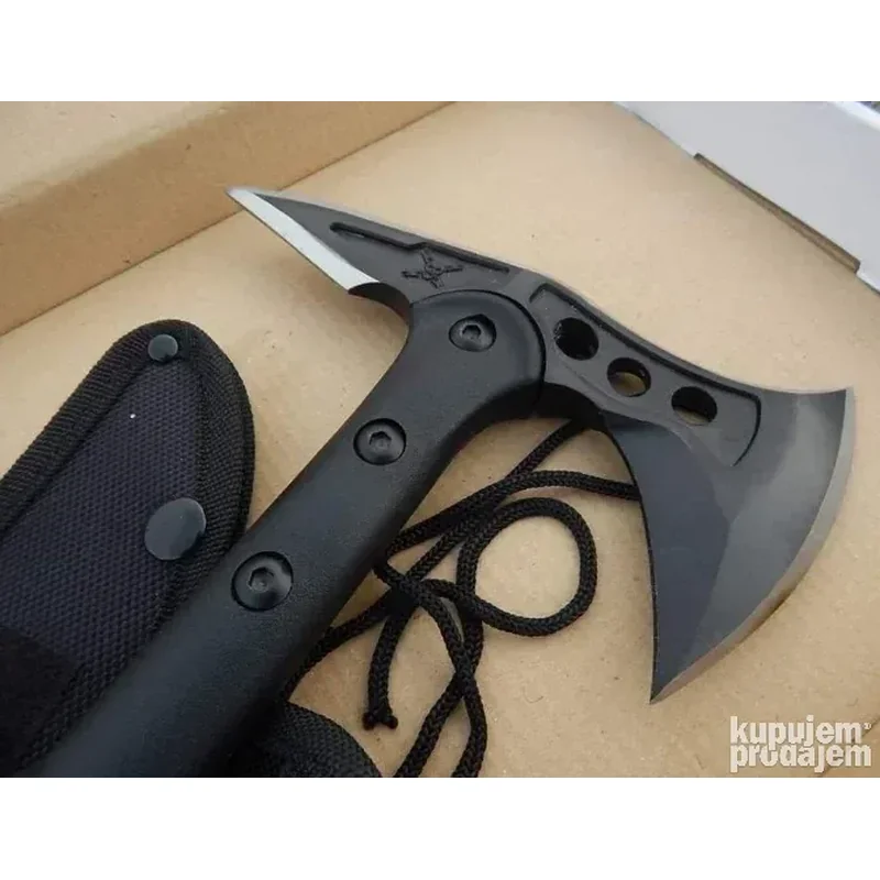SOG tomahawk sekira za kampovanje i preživljavanje 40cm tomahawk sekira - u upotrebi
