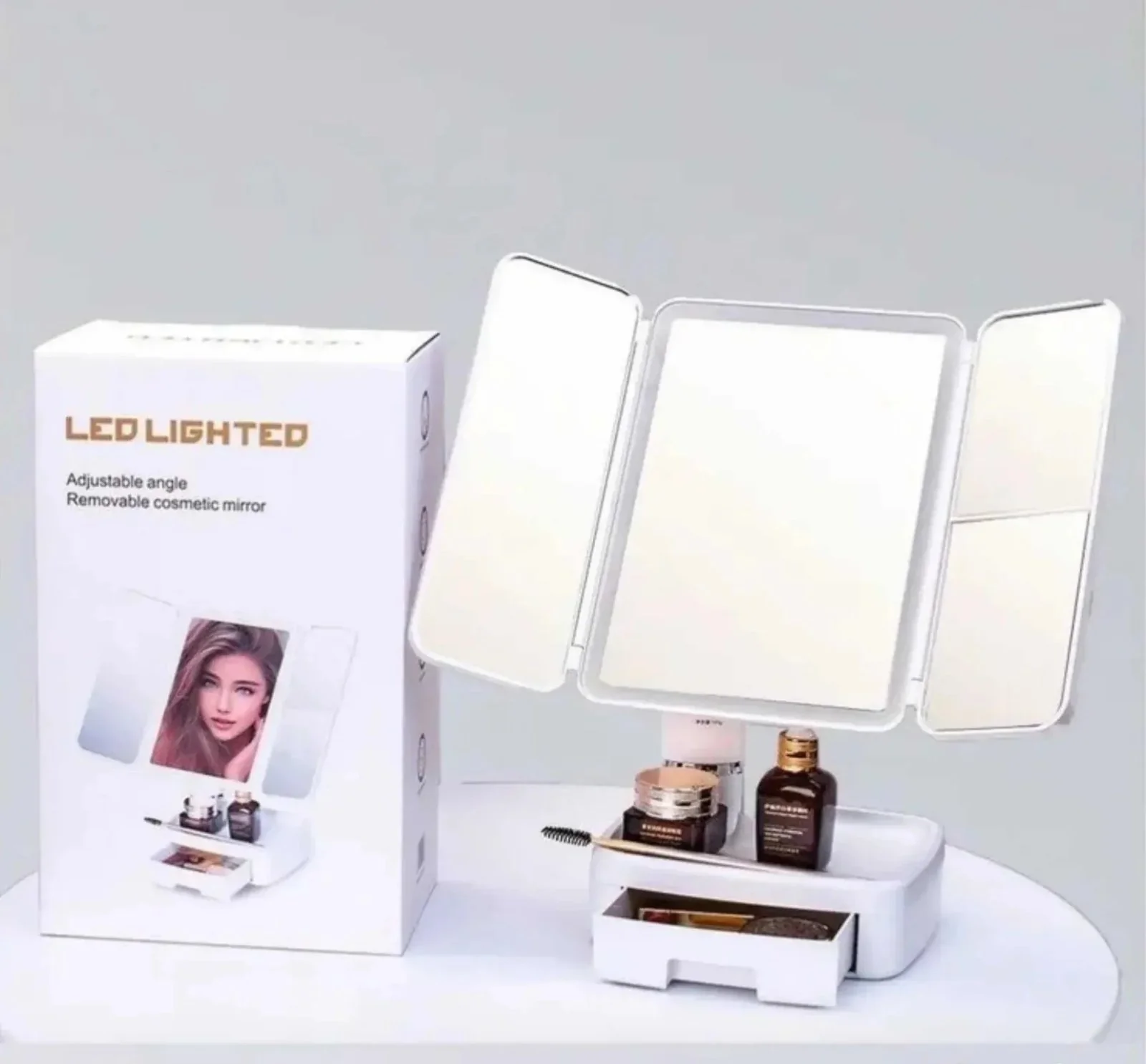Trodelno LED ogledalo sa organajzerom za šminku LED ogledalo za šminkanje - u upotrebi