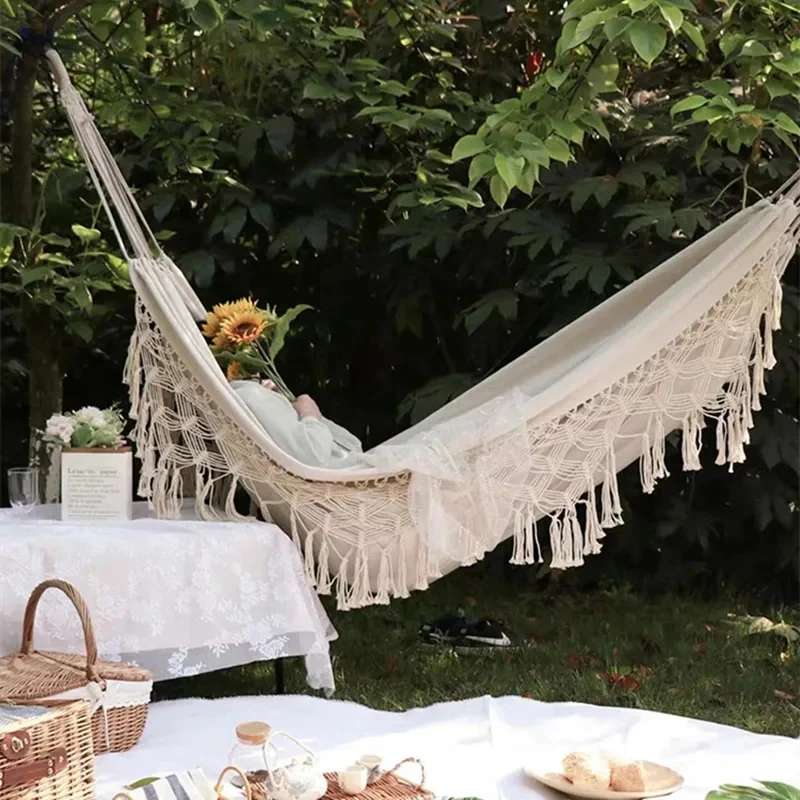 Bela viseća ležaljka za baštu i dvorište sa resama viseća ležaljka bela - detalji