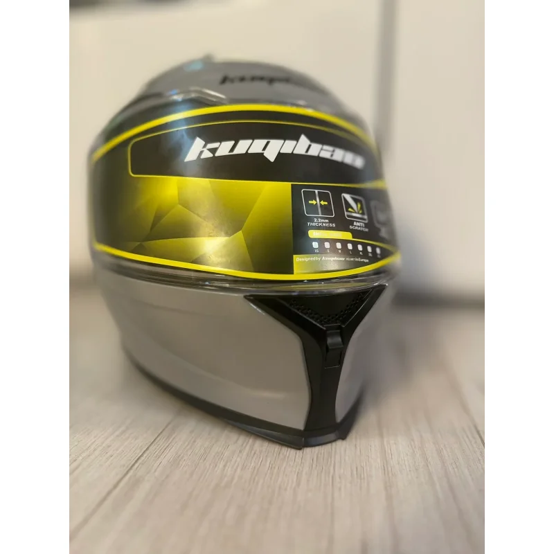 Flip-up kaciga siva sa ugradjenim naočarima za sunce siva flip-up kaciga sa integrisanim naočarima - detalji