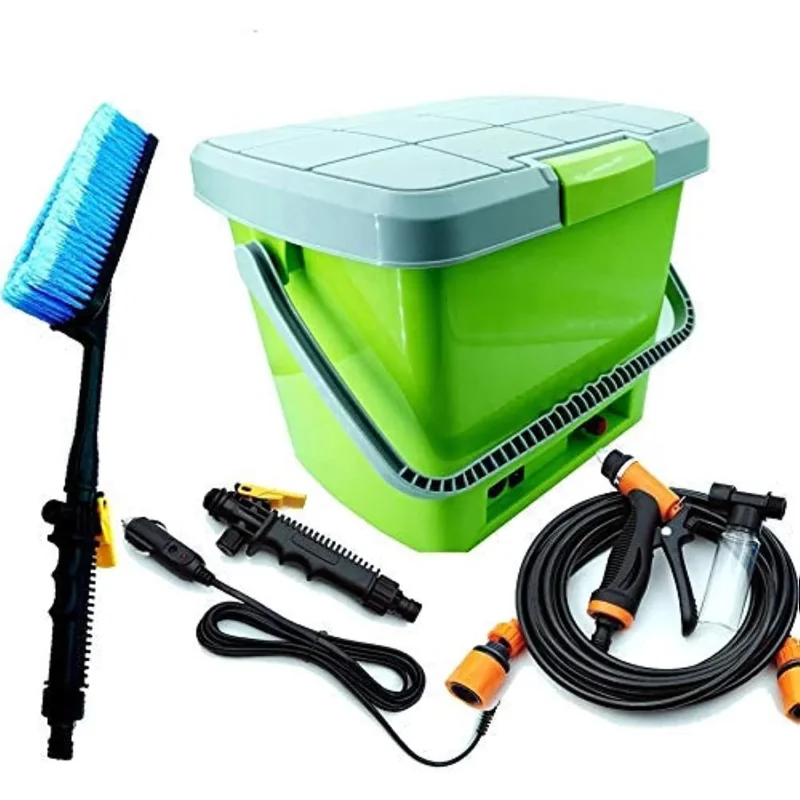 Mobilni perač za auto 12V — rezervoar 18 L, crevo 7 m perač za auto - u upotrebi