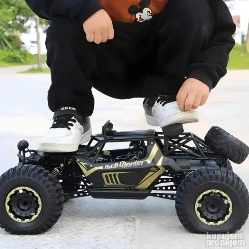 RC džip 1:8 sa pogonom na sva četiri točka džip na daljinski 1:8 - detalji