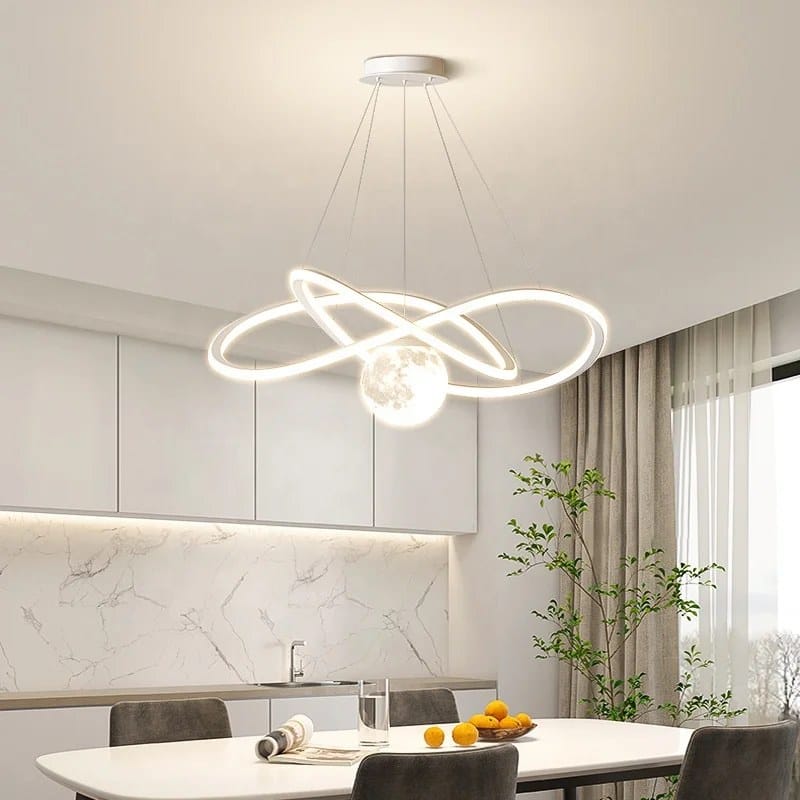 LED luster mesec sa isprepletanim trakama 50/60 cm LED luster mesec - u upotrebi