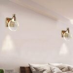 staklena zidna lampa - u upotrebi