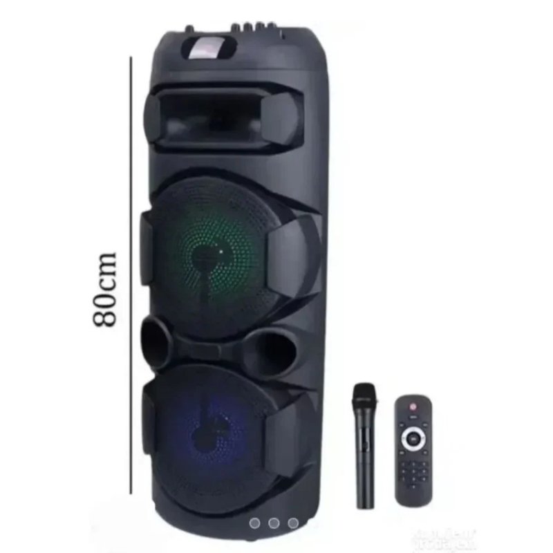 Karaoke zvučnik ZQS-8220S 40 W sa bežičnim mikrofonom i LED svetlima zvučnik ZQS-8220S - u upotrebi