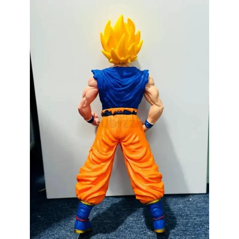 Super Saiyan Goku akciona figura 46 cm u kutiji goku figura 46 cm - detalji